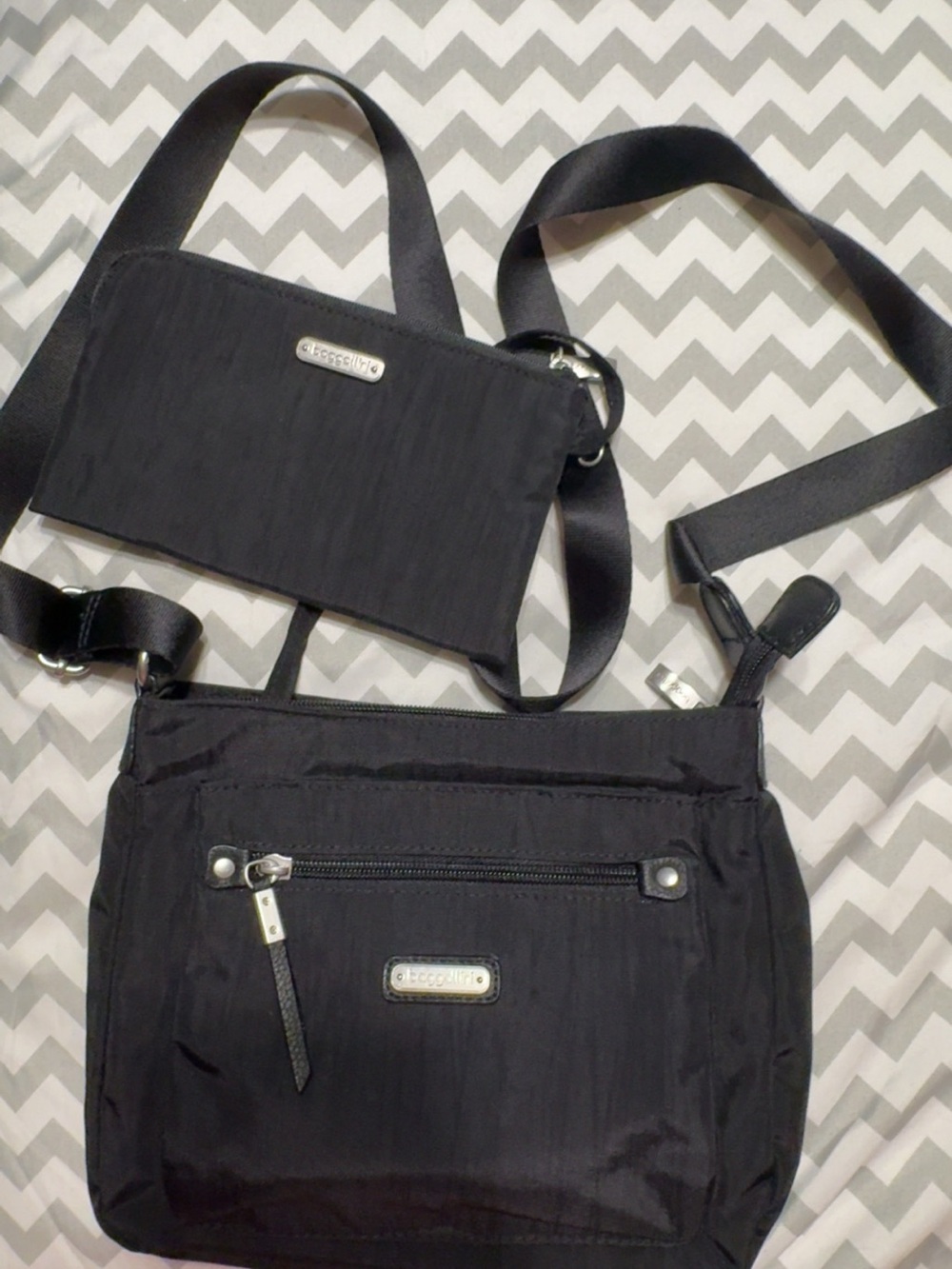 Baggallini Black Nylon Crossbody with Matching Wristlet
